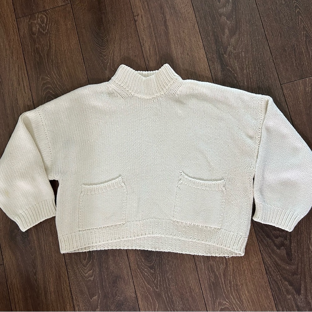 Babaa Pullover Sweater